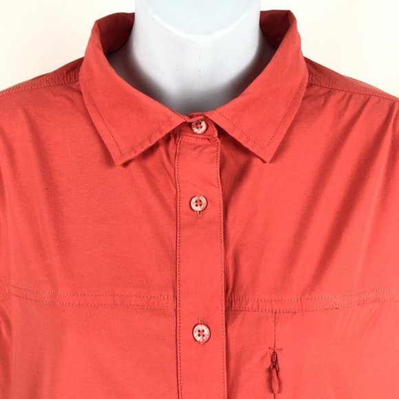 The North Face Flashdry size M  button down top - Picture 4 of 12